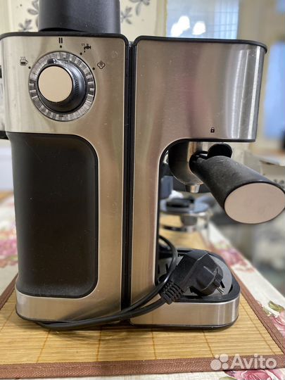 Кофеварка рожковая redmond