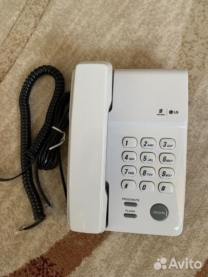 Проводной телефон