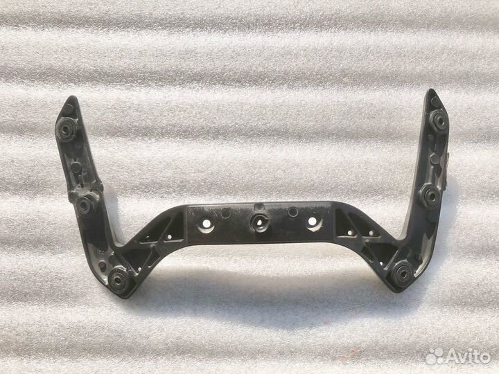 Yamaha FJR 1300 03 рамка ветрового стекла