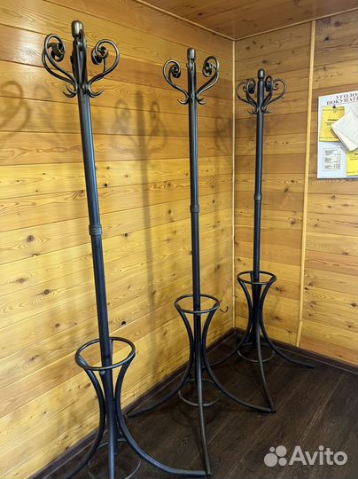 Вешалка напольная кованая