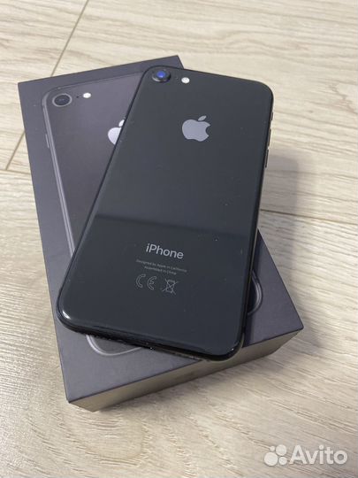 Телефон iPhone 8 64 gb
