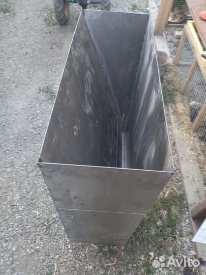 Кормушка для свиней