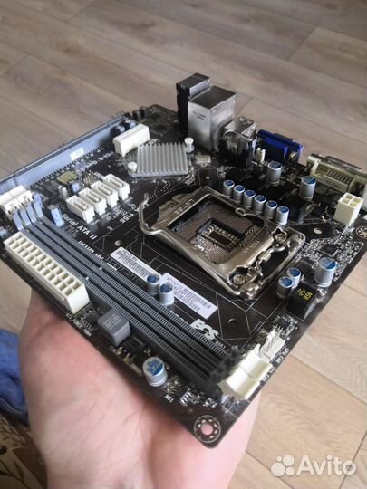 Материнская плата