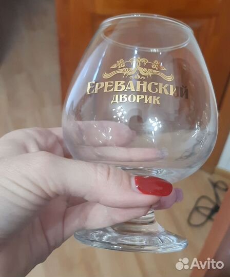 Бокалы для вина, виски