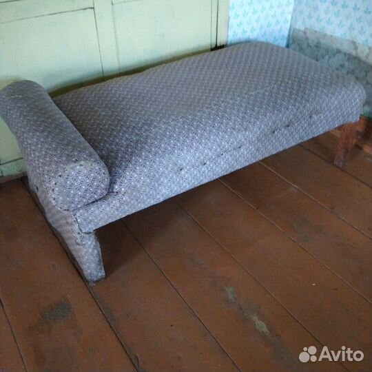 Старинный диван колекционный