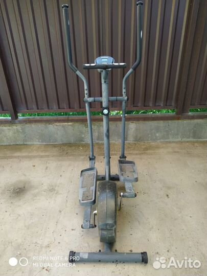 Тренажер элипс б/у рабочий в центре Вардане
