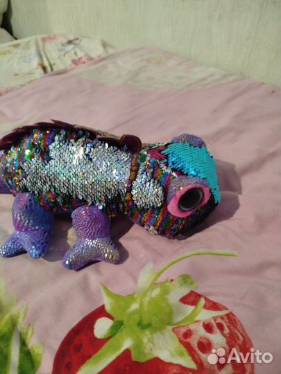 Игрушка с паетками