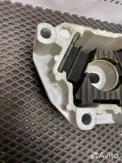 Подушка крепления двигателя Volvo FL FE 5010460056