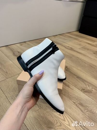 Сапоги женские кожаные 35