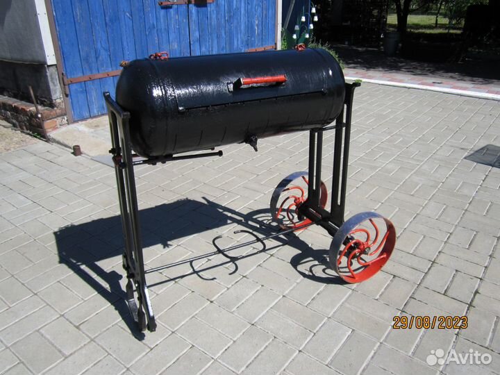 Мангал на колёсах