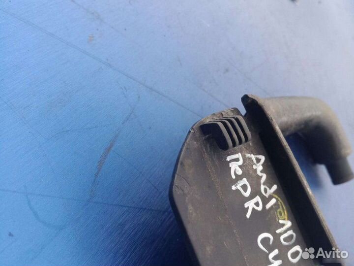 Ручка передняя правая Audi А6 С4