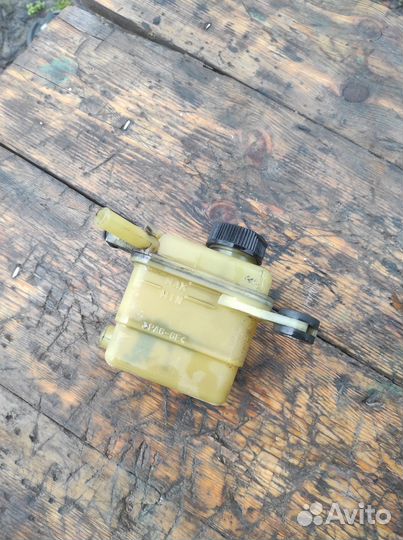 Бачок гидроусилителя руля Mazda Demio 2 DY3R DY3W