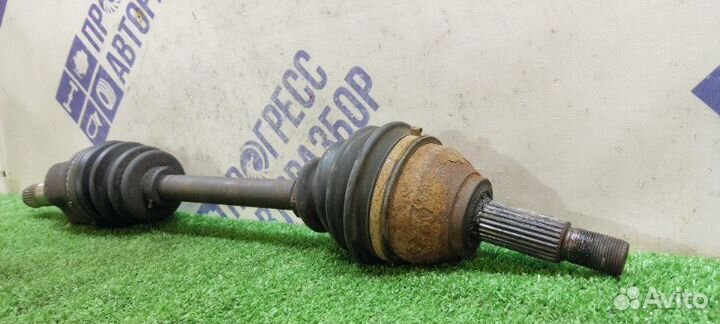 Привод левый Ford Focus 1 седан 2.0 2002