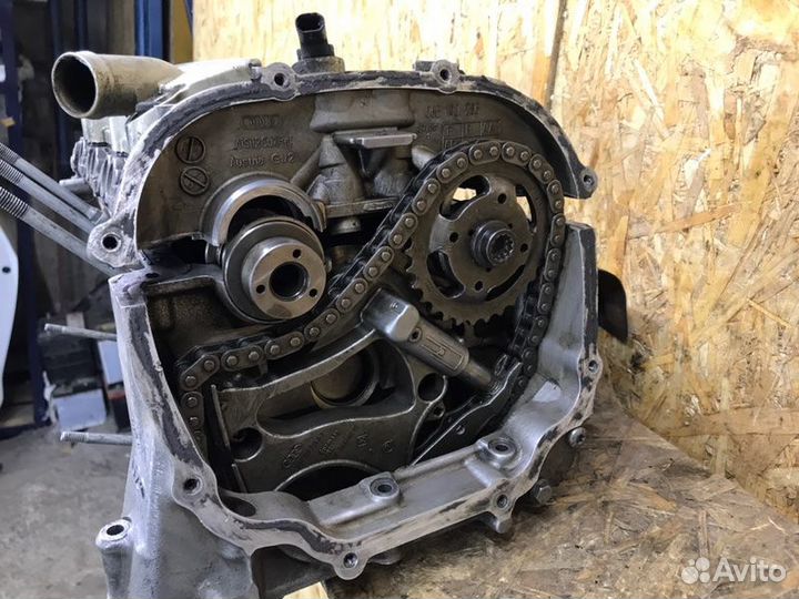 Головка блока цилиндров правая Audi A7 4G 3.0 2011