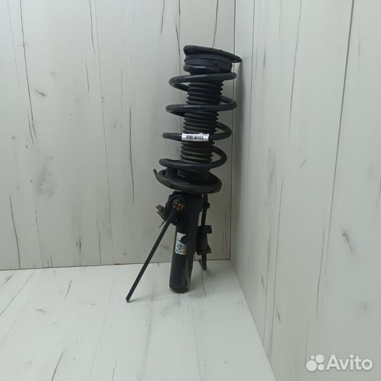 Стойка передняя левая Mazda 3 BK 1.6 2005