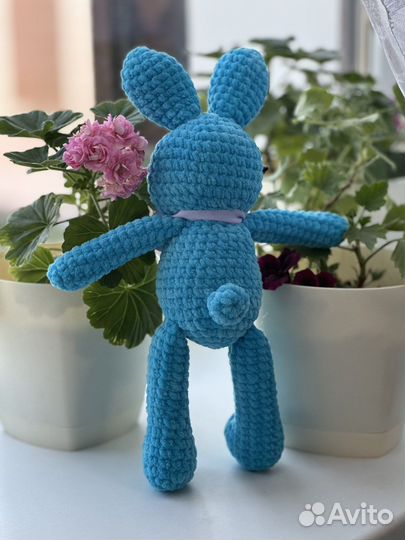 Плюшевый заяц амигуруми