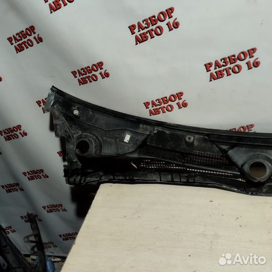 Жабо Nissan Almera N16