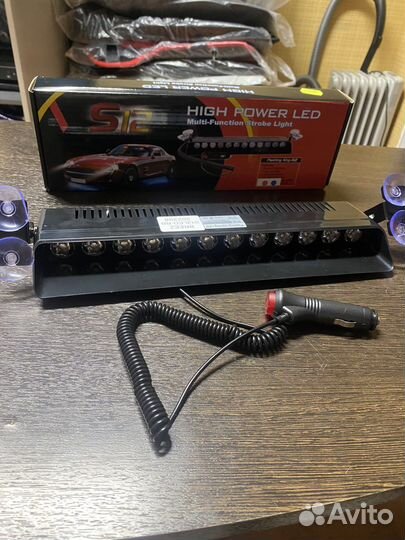 Сигнальный стробоскоп под лобовое стекло 12 LED