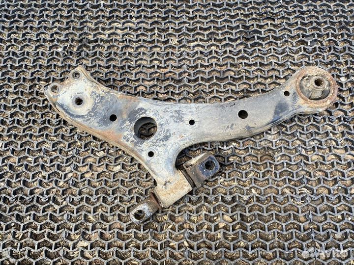 Рычаг передний левый Камри хv40 Toyota Camry