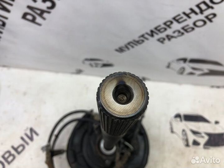 Полуось заднего моста левый Toyota Land Cruiser