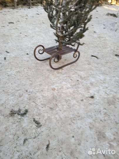 Подставка под елку