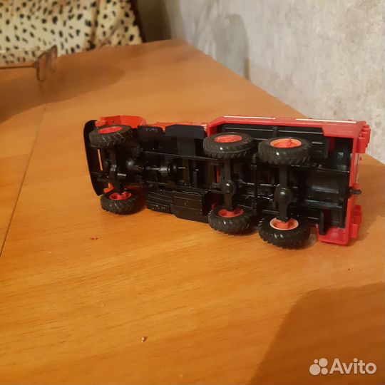 Модель 1 43 Камаз 53213 молоковоз