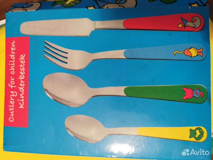 Детский набор столовых приборов новый. Эмаль