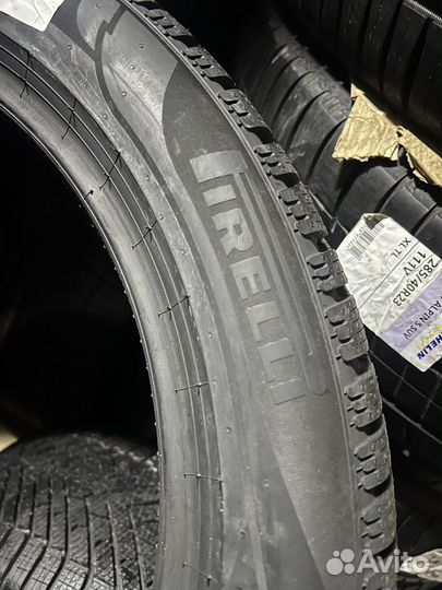 Pirelli Scorpion Winter 2 235/50 R20 и 255/45 R20 104V