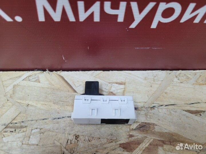 Датчик ремня безопасности Renault Logan