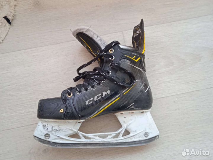Коньки хоккейные профессиональные CCM taks as1