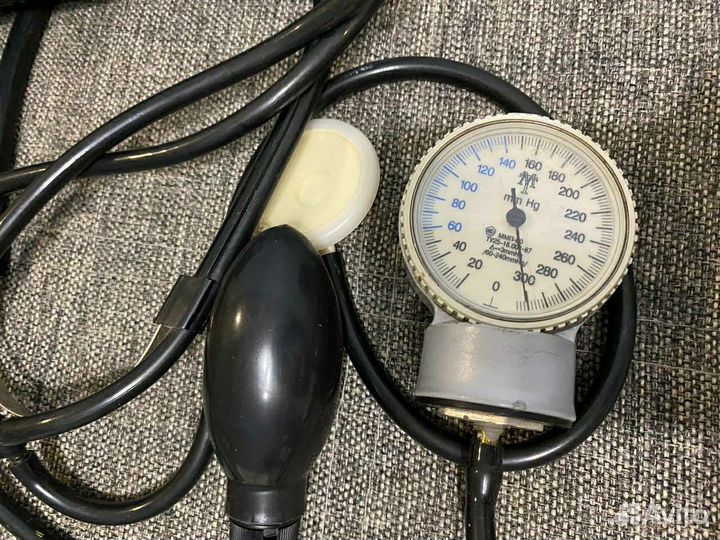 Тонометр для измерения давления