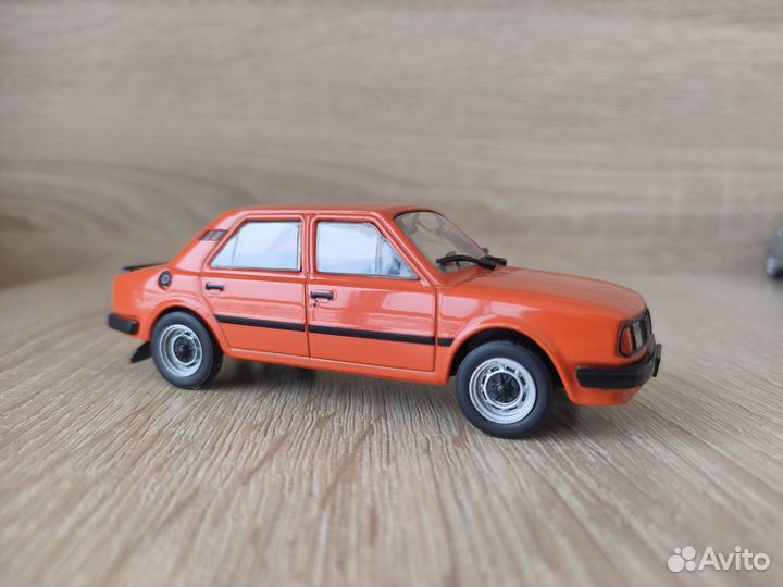 Модель автомобиля Skoda 120 LS 1:43