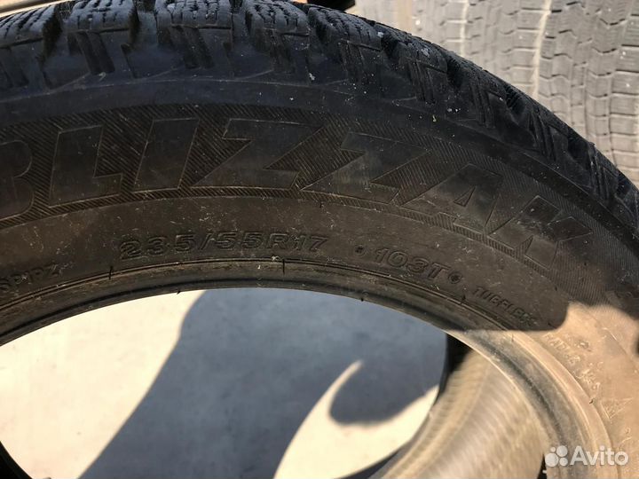 Bridgestone Blizzak Ice 235/55 R17 103T