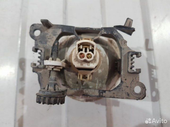 Фара противотуманная левая Peugeot 207 2006-2011