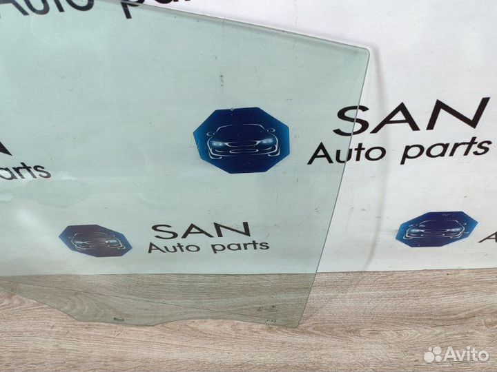 Стекло двери заднее правое Bmw 3 F30 N20B20 2012