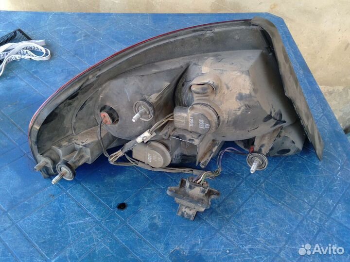 Задний правый фонарь Крайслер sebring