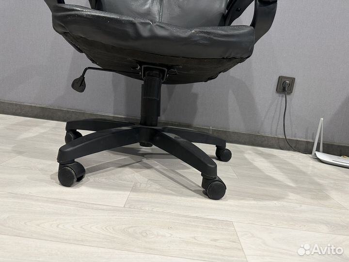 Компьютерное кресло