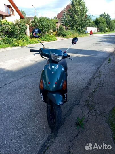Скутер Suzuki lets4
