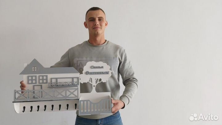 Ключница настенная из дерева