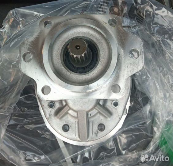 Гидравлический насос komatsu WA500 705-22-44070