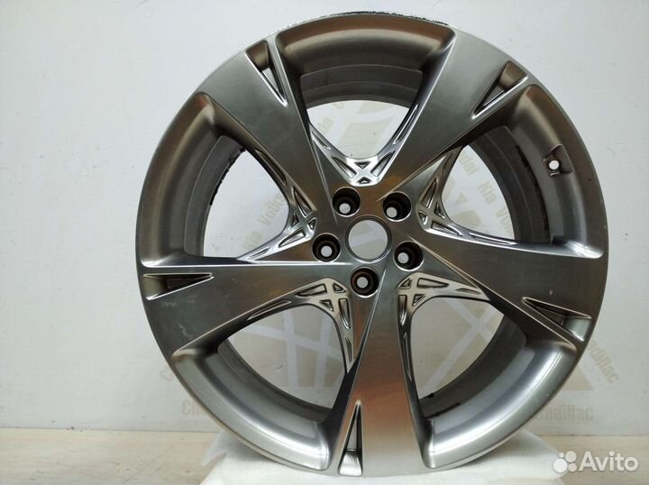 Диск литой R22 Genesis GV80