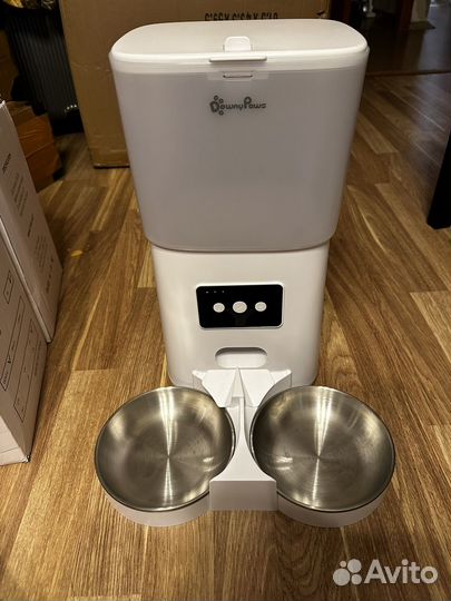 Автоматическая кормушка для животных на 2 чаши