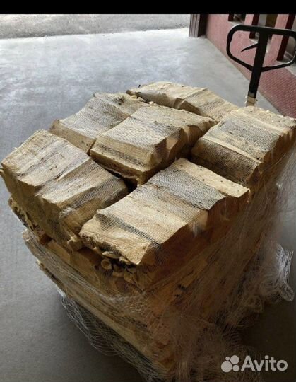 Сухие берёзовые дрова в мешках