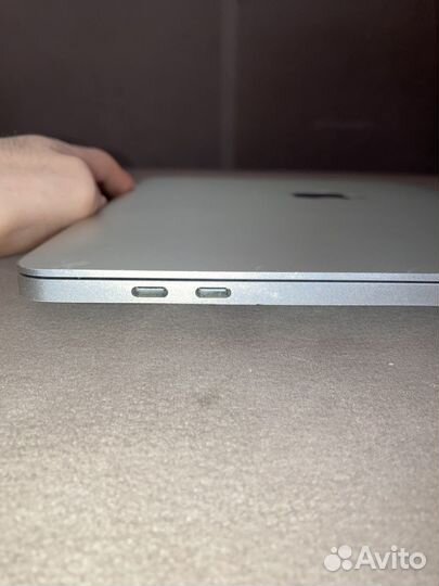 Apple macbook pro 13 2016