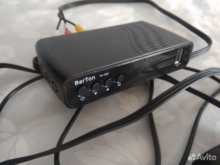 Приставка для цифрового тв Barton th-562