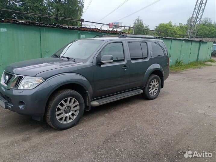 Nissan Pathfinder 2.5 AT, 2012, 226 000 км