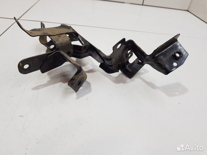 Кронштейн (Haval F7)