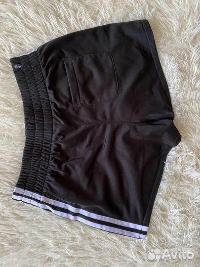 Шорты adidas originals новые