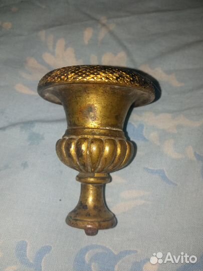 Антикварный подсвечник от старинного канделябра