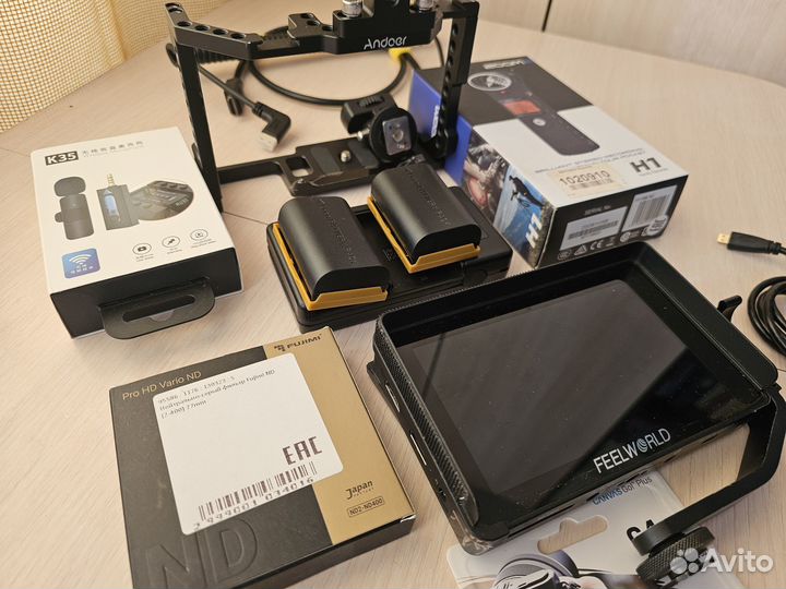 Canon EOS 90D + комплект кинодела